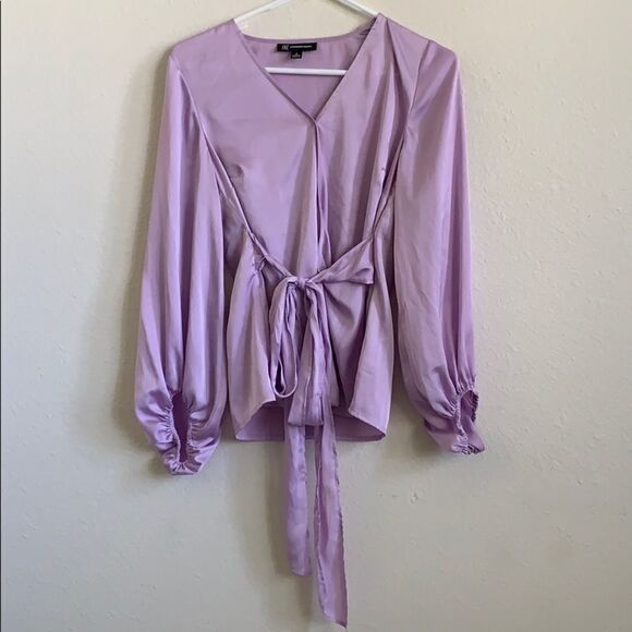 🔹4/$25 Satiny Purple Top - Picture 2 of 9